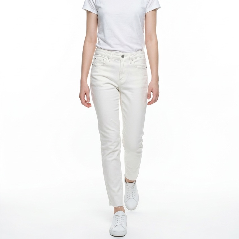 Hollister Womans White High Rise Straight Leg Jeans Raw Hem Sz 7L W28 Minimalist